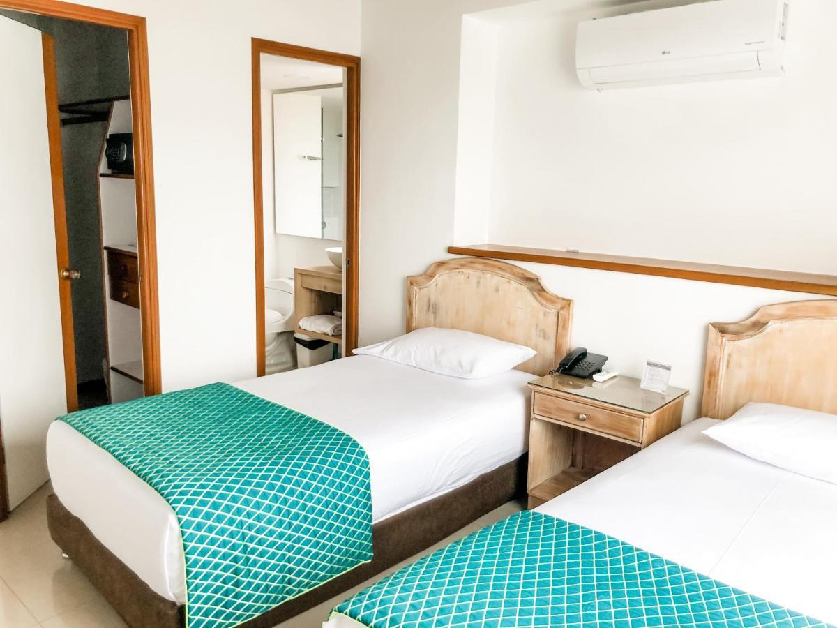 מדיין Portal Del Rodeo Apartahotel מראה חיצוני תמונה