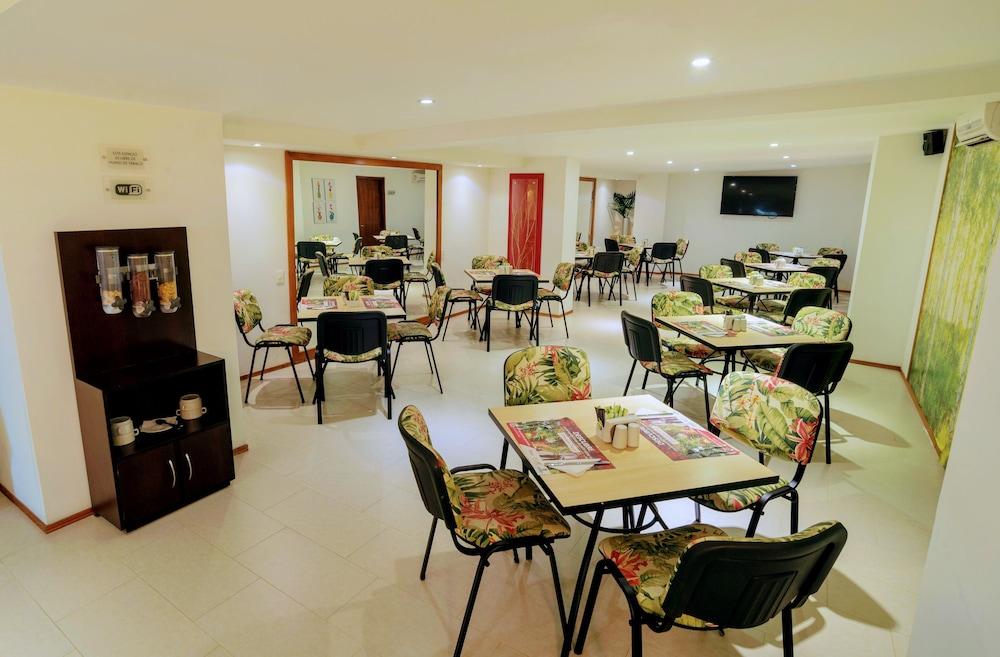 מדיין Portal Del Rodeo Apartahotel מראה חיצוני תמונה