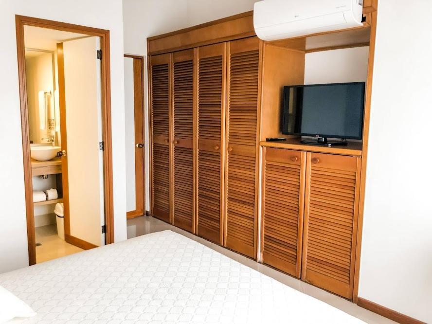מדיין Portal Del Rodeo Apartahotel מראה חיצוני תמונה