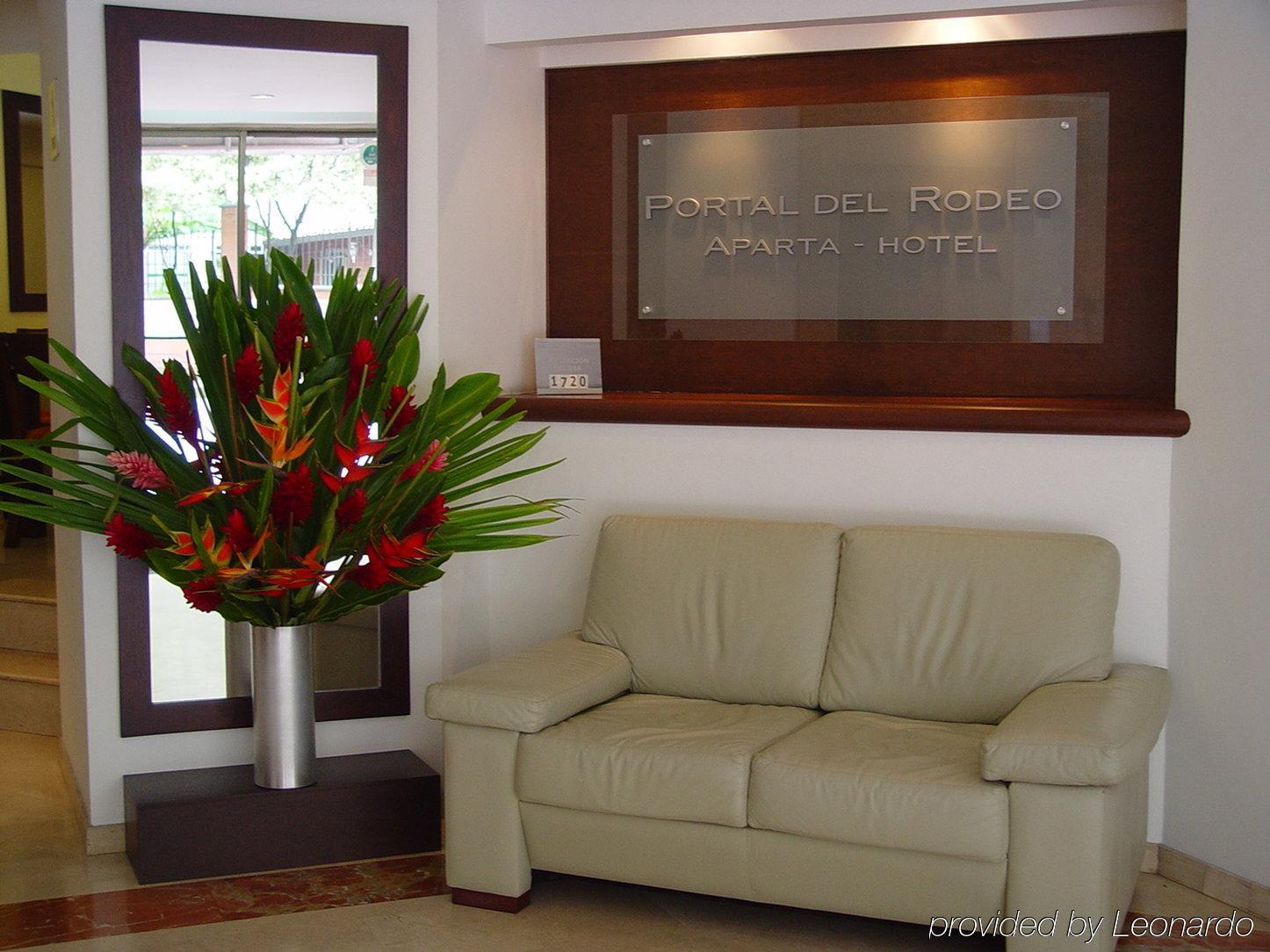 מדיין Portal Del Rodeo Apartahotel מראה חיצוני תמונה