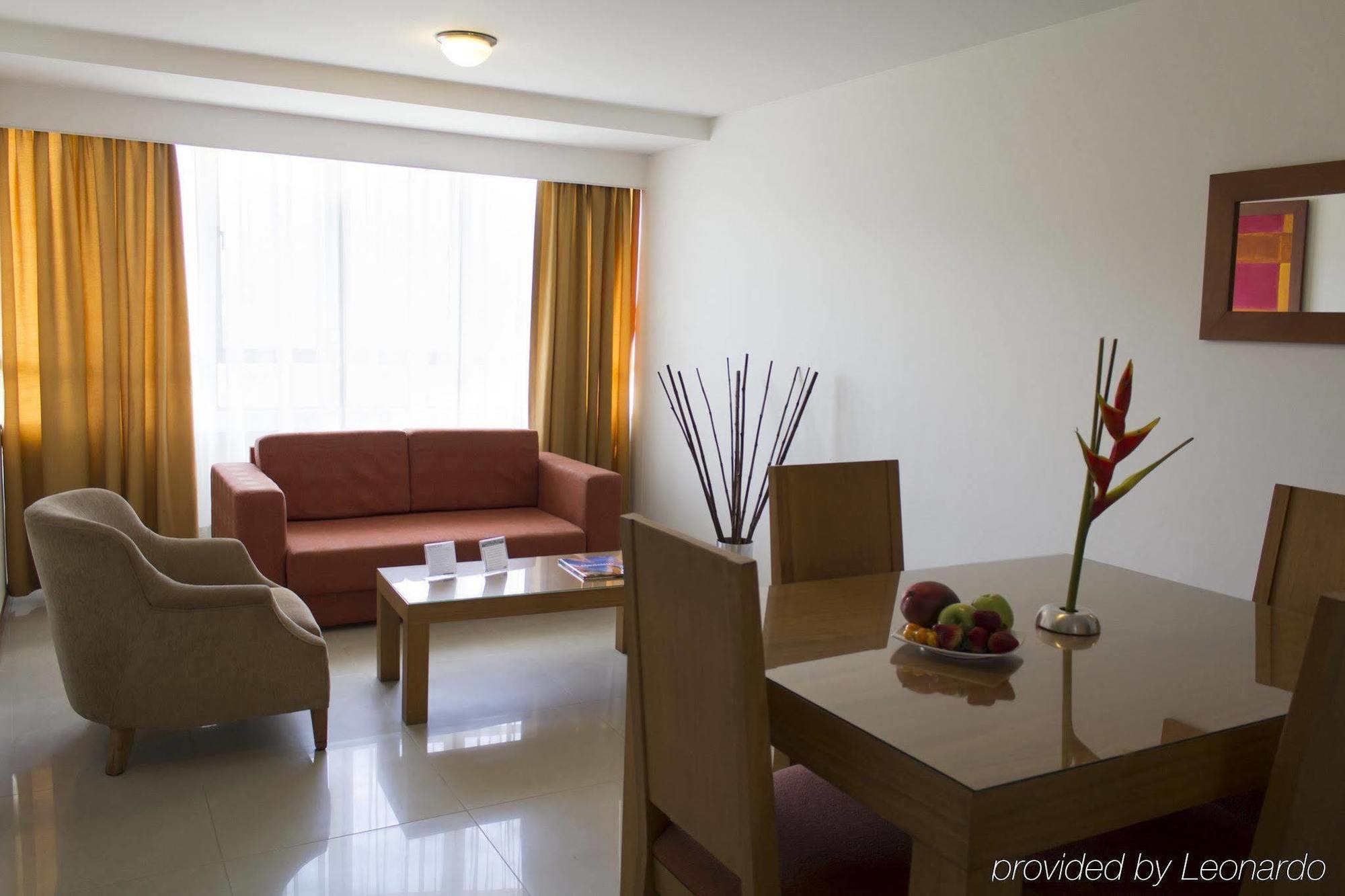 מדיין Portal Del Rodeo Apartahotel מראה חיצוני תמונה