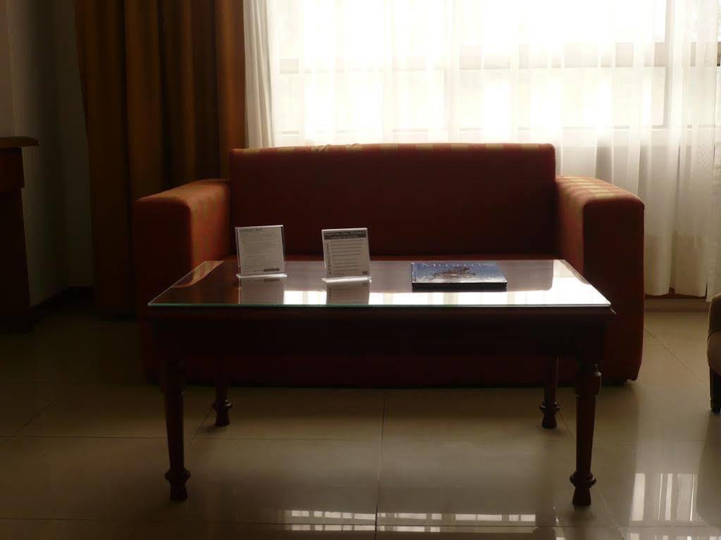 מדיין Portal Del Rodeo Apartahotel מראה חיצוני תמונה